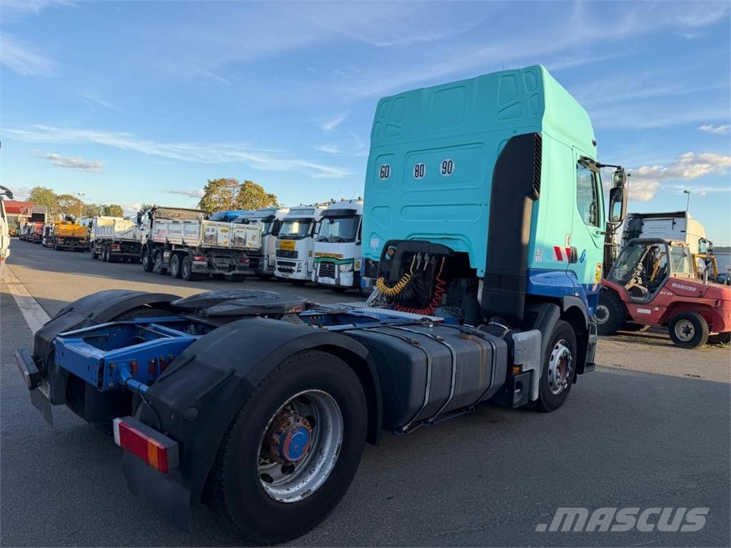 Renault Premium Trekkers