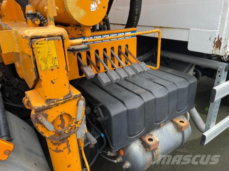 Renault Premium 240.13 DXI شاحنات قلابة