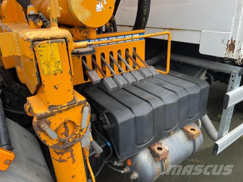 Renault Premium 240.13 DXI شاحنات قلابة