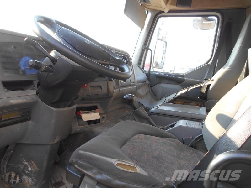 Renault Premium 270 DCI 平ボディー