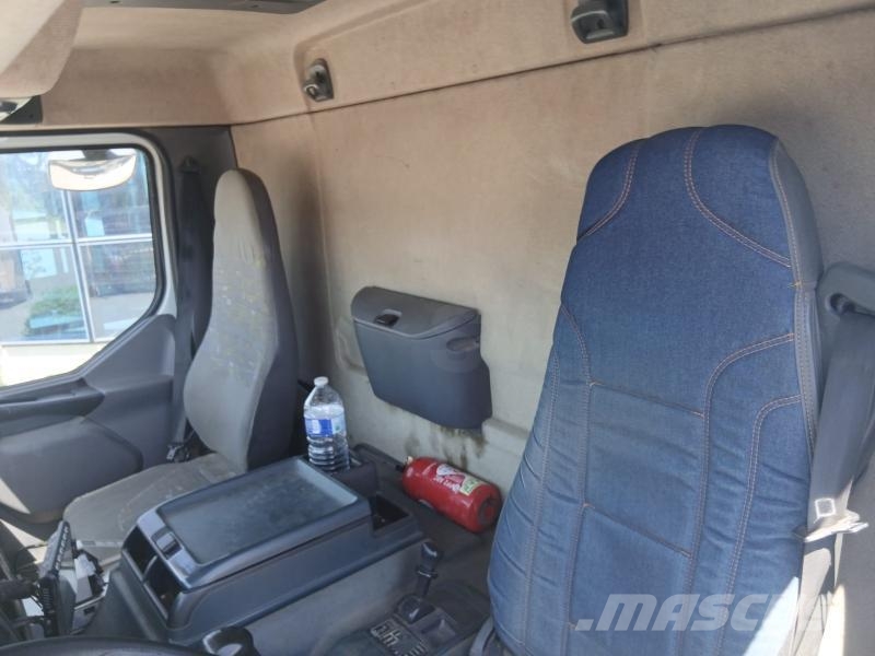 Renault Premium 300 DXI Camiones cisternas