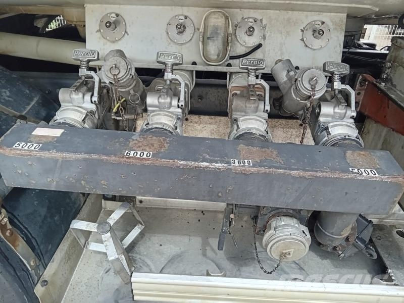 Renault Premium 320 DXI شاحنات ذات صهاريج