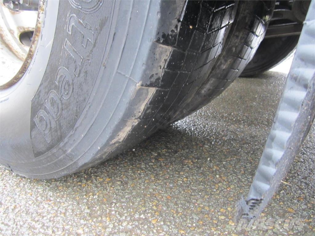 Renault Premium Lander 460 DXI 牵引车