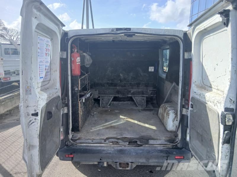 Renault Trafic هيكل صندوقي