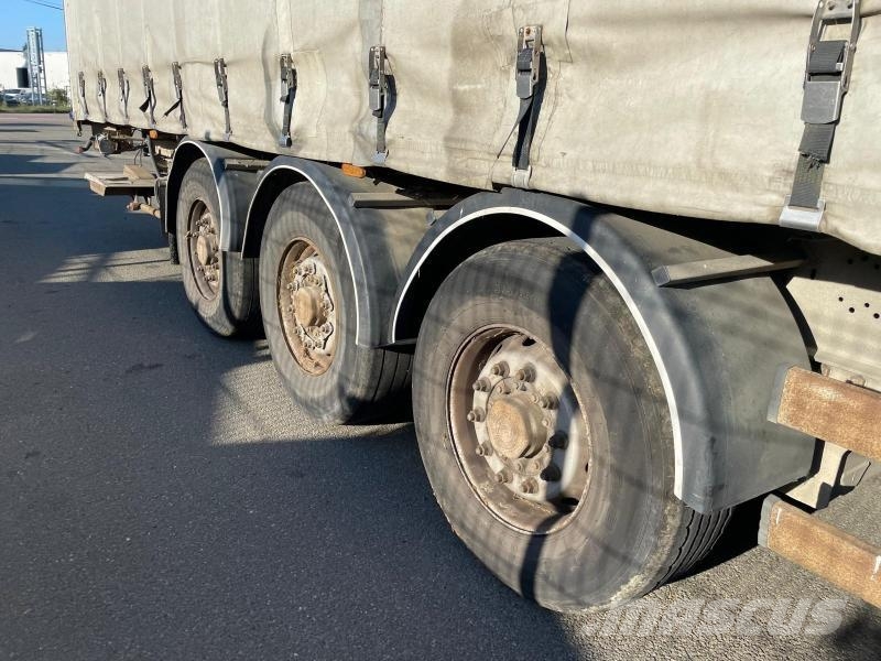 Samro NC Semirremolques con caja de lona