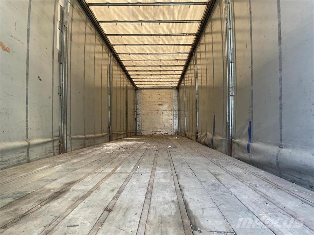 Samro NC Semirremolques con caja de lona