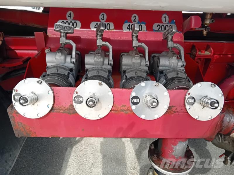 Scania 94 Camiones cisternas