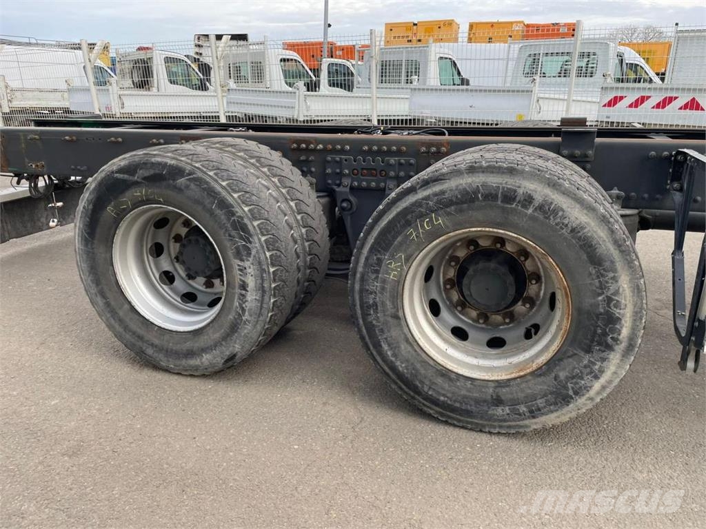 Volvo 540 Chassis met cabine