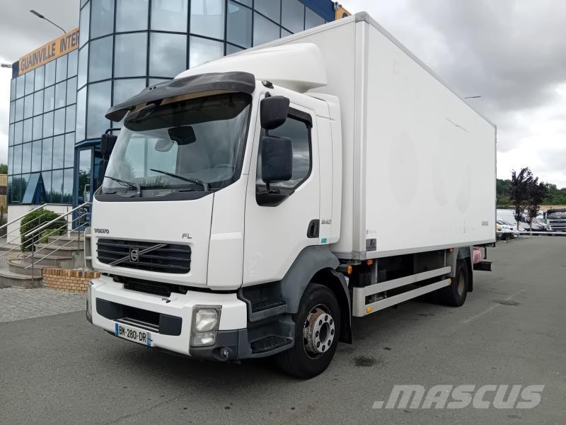 Volvo FL 240 Camiones con caja de remolque