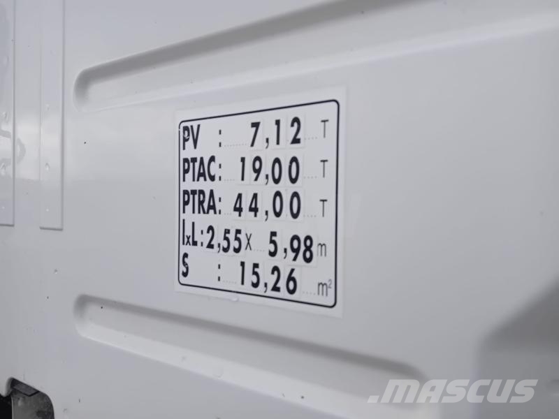 Volvo FM 450 牵引车