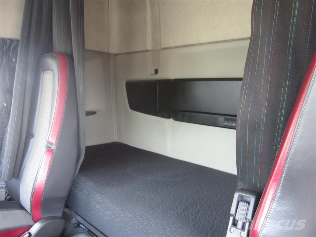 Volvo FMX 460 Trekkers