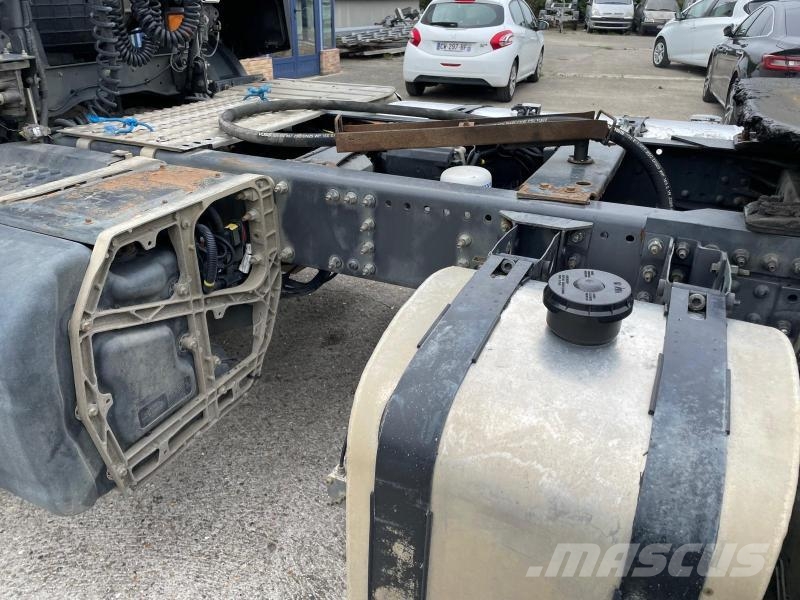 Volvo FMX 460 牵引车