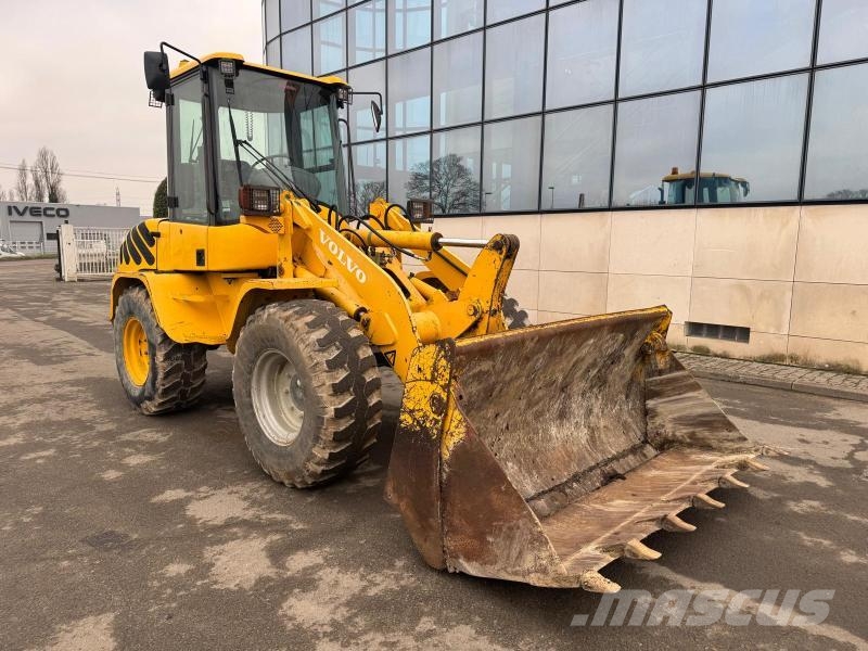 Volvo L 35 BZ 輪胎式裝載機