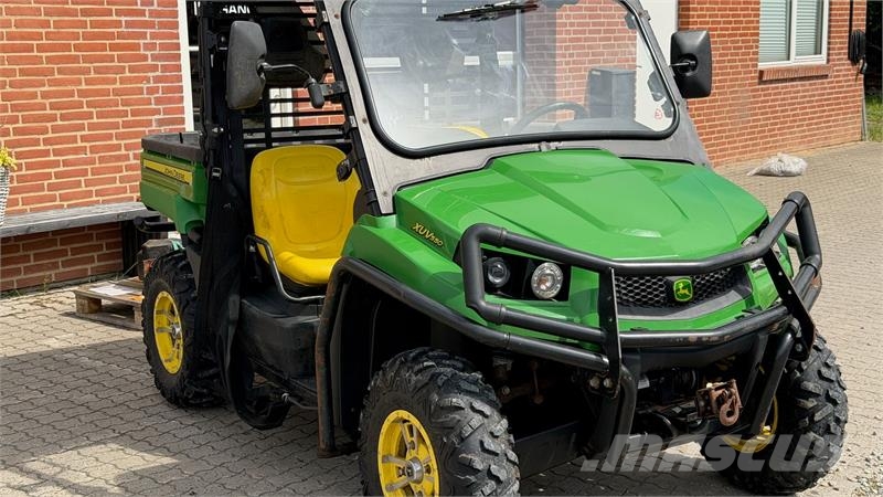 John Deere XUV 550 GATOR UTVs
