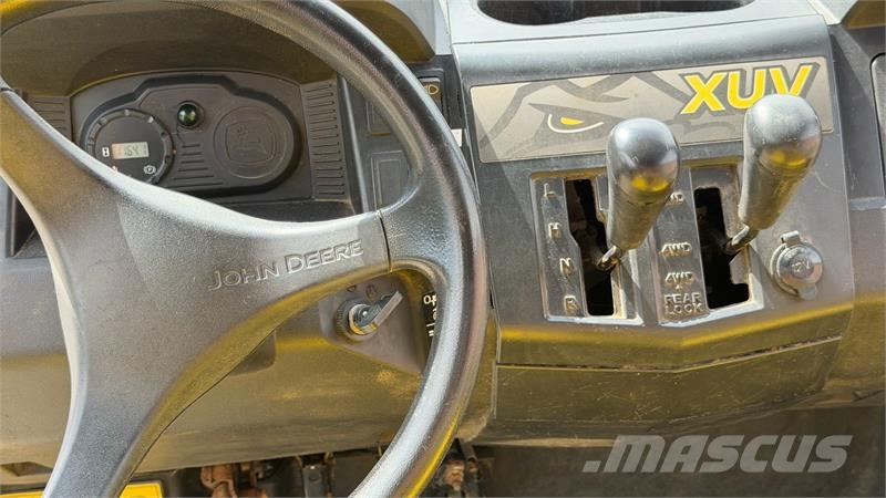 John Deere XUV 550 GATOR UTVs