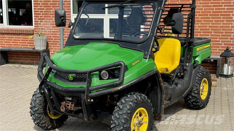 John Deere XUV 550 GATOR UTVs