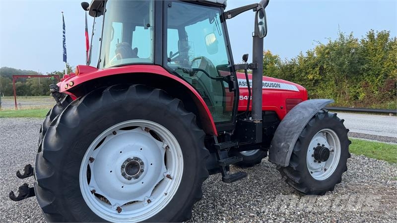 Massey Ferguson 5465 Traktorji