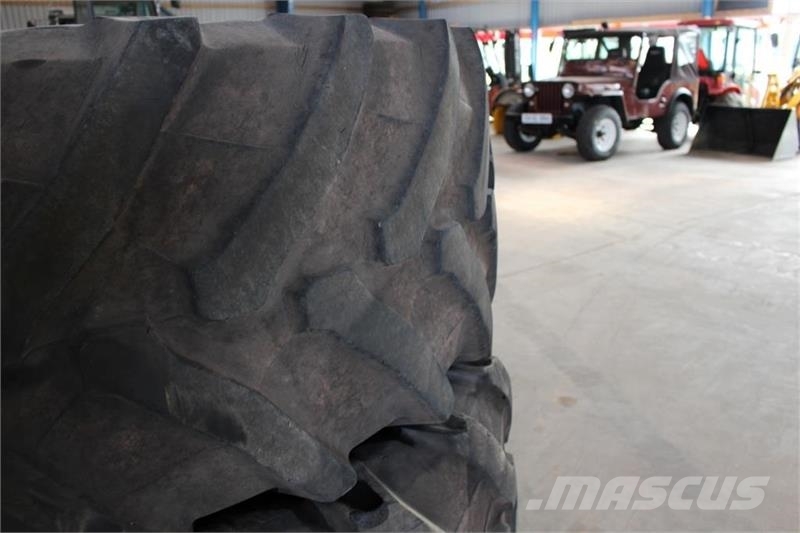Pirelli 600/65X34 Riepas, riteņi un diski