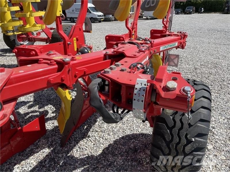 Pöttinger Servo 45M Plus Nova 5F. Leasing fra kr 2.899,- pr  双向犁