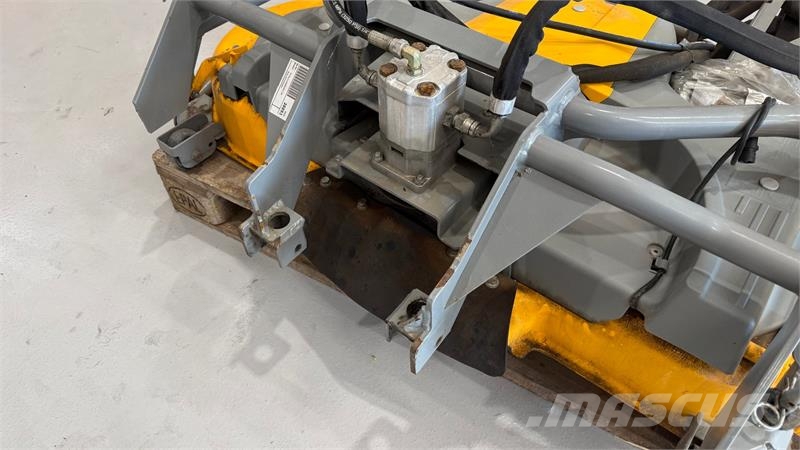 Stiga Titan 125 cm klippebor ركوب الحشائش