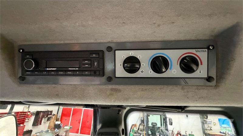 Valtra N101 HITECH Traktorer