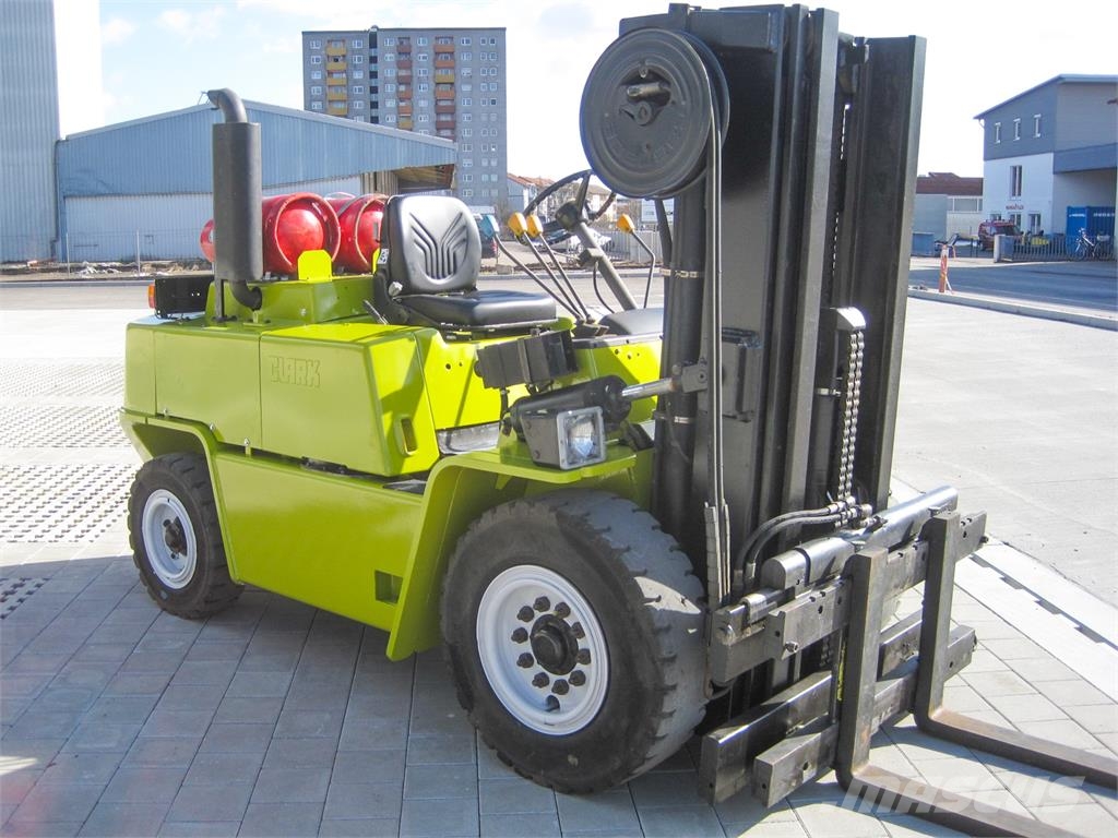 Clark C500 Y100 Gāzes autoiekrāvēji (LPG)