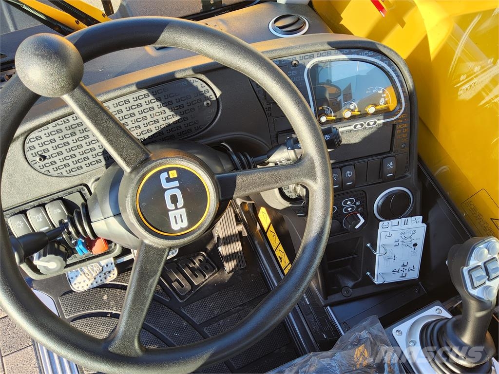 JCB 540-200 伸缩臂叉装车|叉装车