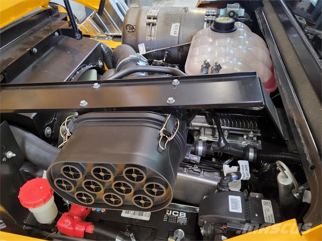 JCB 940-4 SV شاحنات الطرق الوعرة