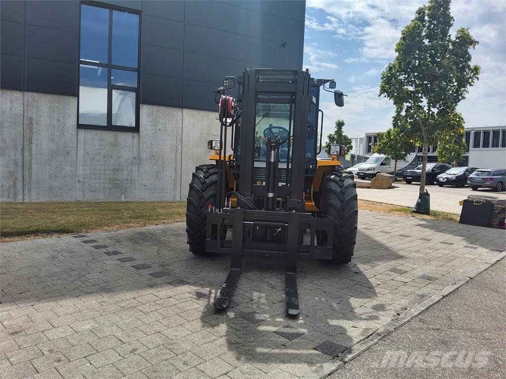 JCB 940-4 SV Montacargas todo terreno