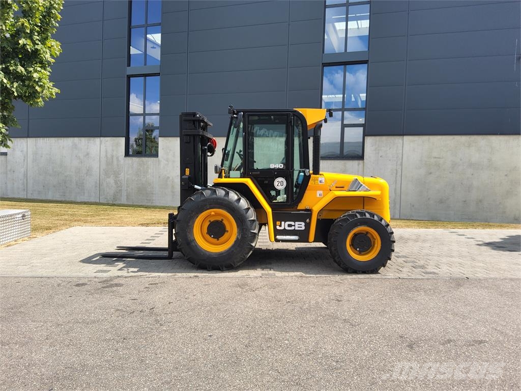 JCB 940-4 SV Montacargas todo terreno