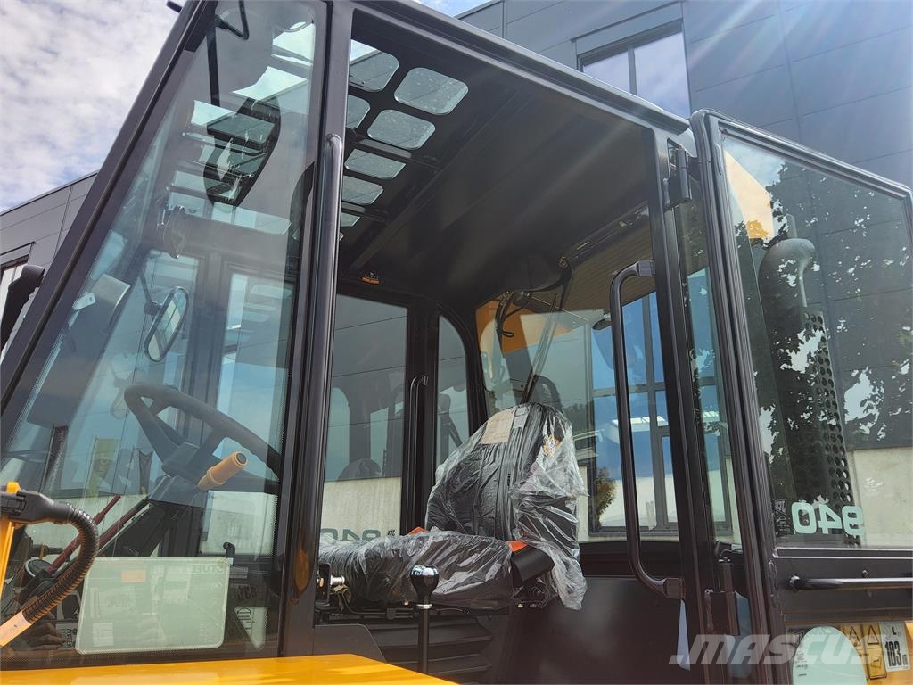 JCB 940-4 SV Montacargas todo terreno
