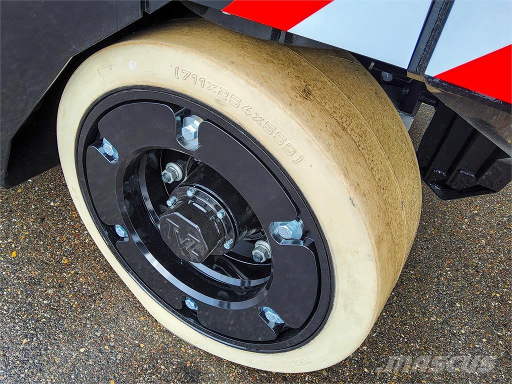 JMG MC 100.08 Sähkötrukit
