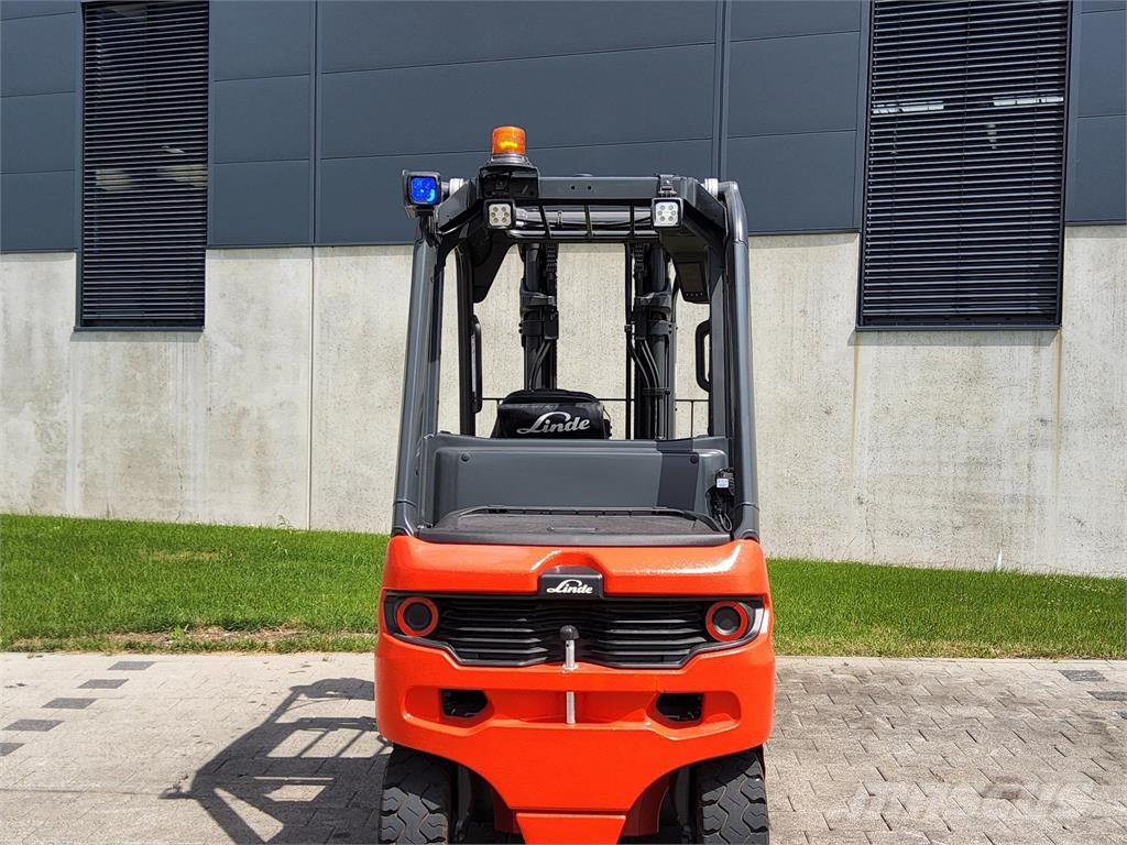 Linde E 30 Sähkötrukit