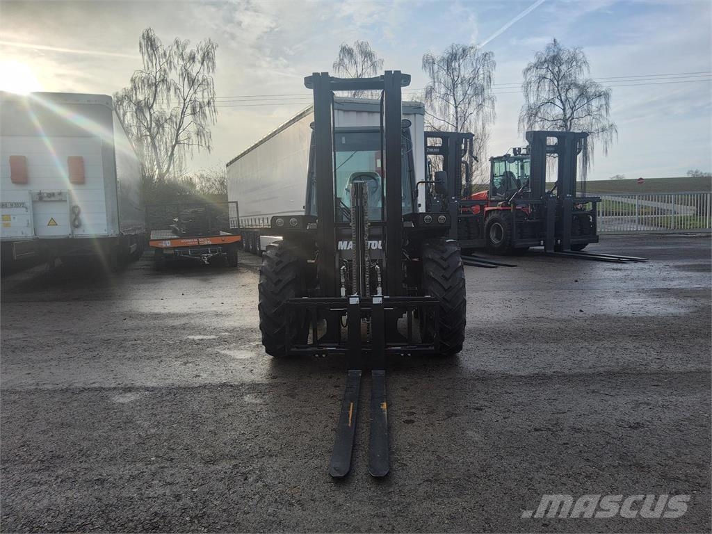 Manitou M 30-4 Maastotrukit