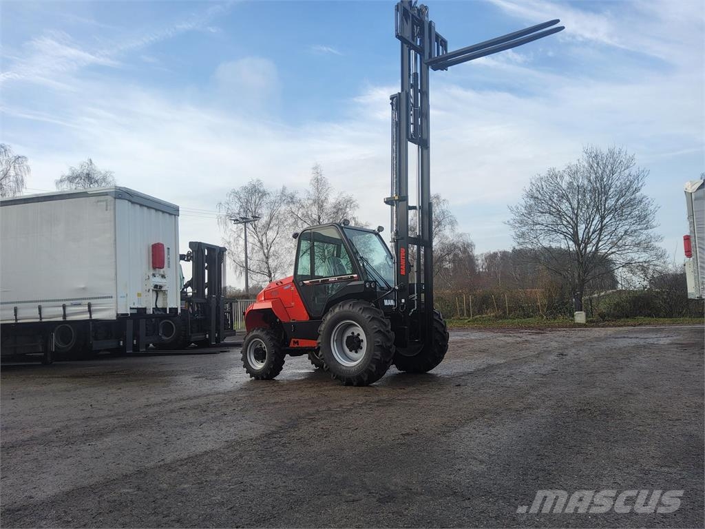 Manitou M 30-4 Maastotrukit