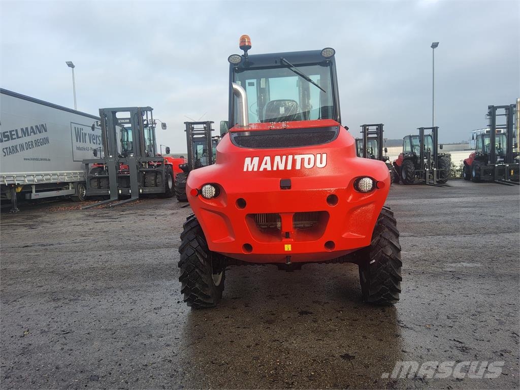 Manitou M 30-4 Maastotrukit