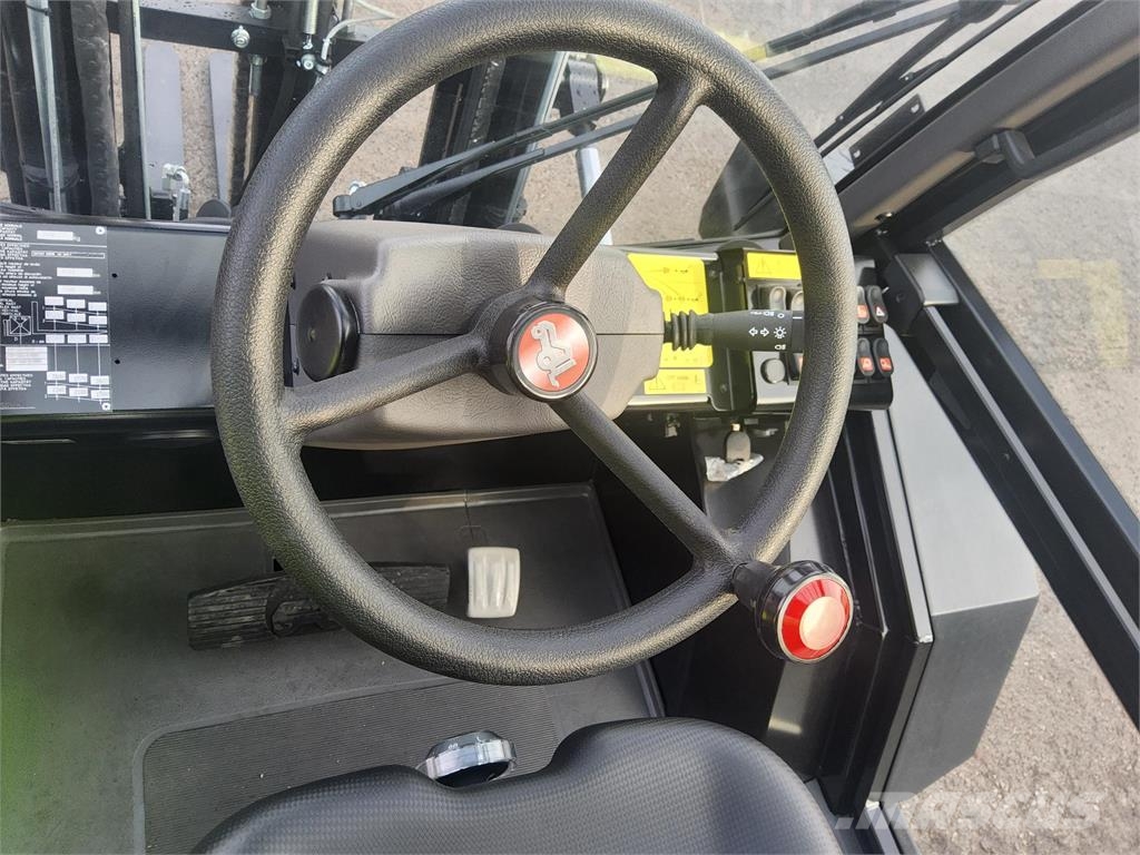 Manitou M 30-4 Maastotrukit