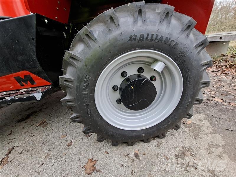 Manitou M 30-4 Maastotrukit
