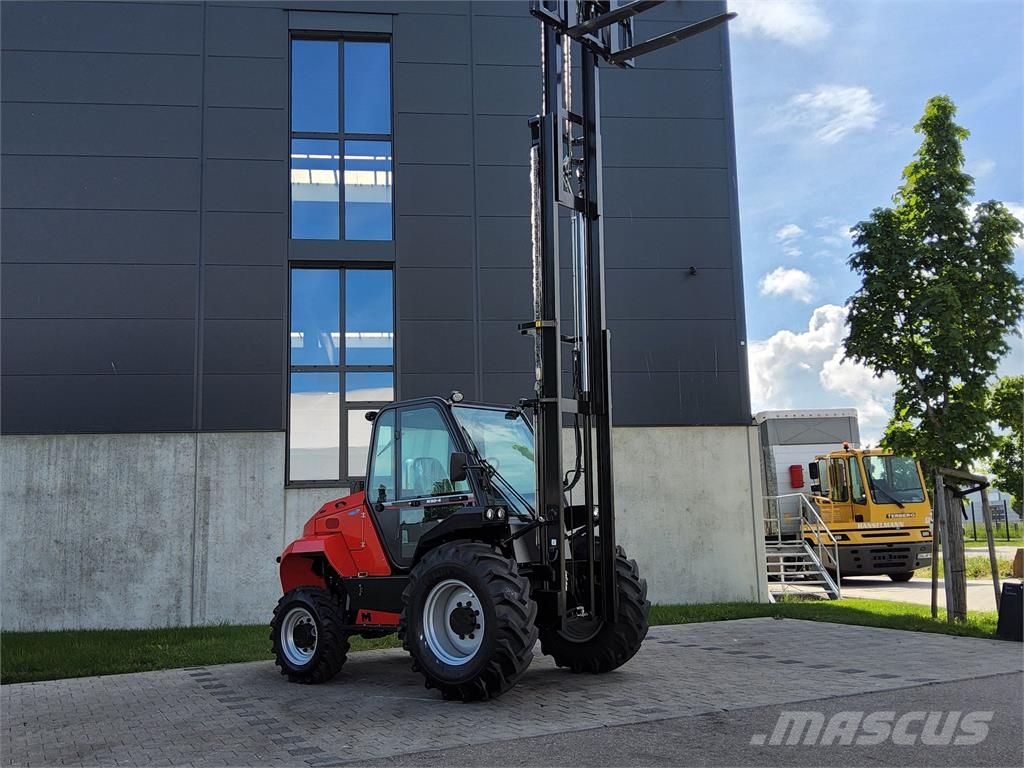 Manitou M 30-4 Maastotrukit