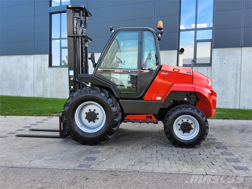 Manitou M 30-4 Maastotrukit
