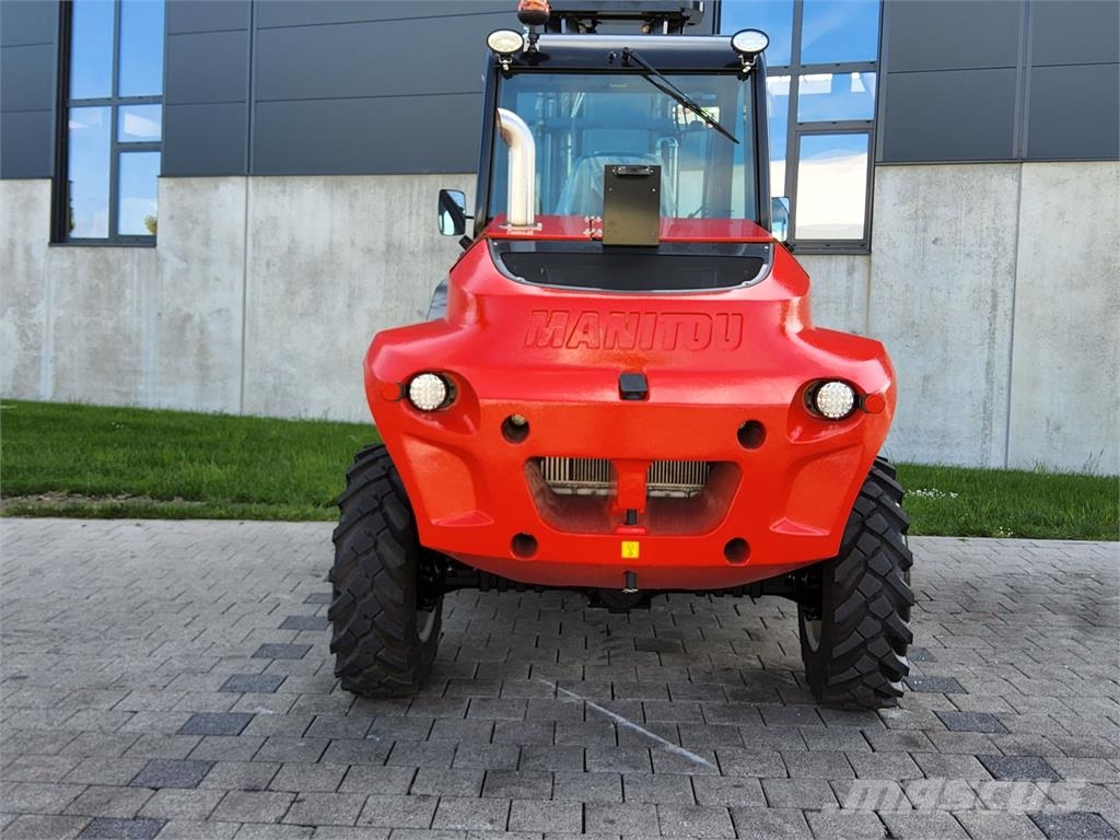 Manitou M 30-4 Maastotrukit