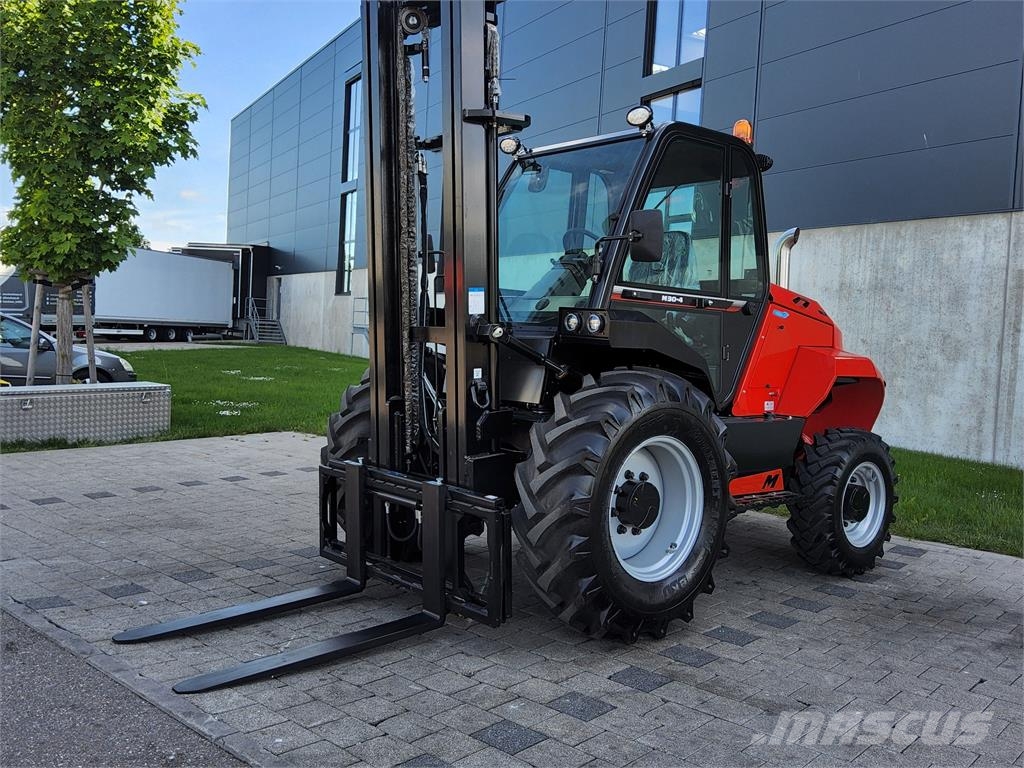 Manitou M 30-4 Maastotrukit