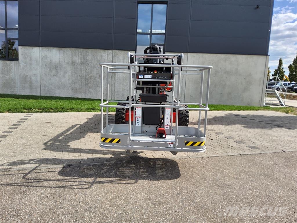 Manitou MANGO 12 Kuukulkijat