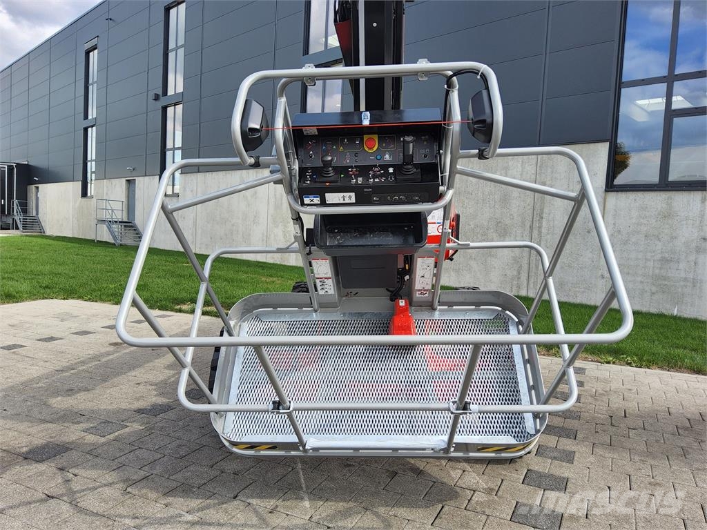Manitou MANGO 12 Kuukulkijat