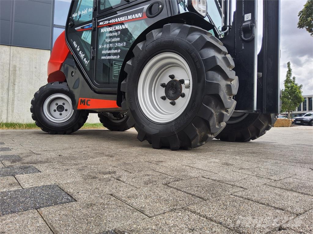 Manitou MC 25-4 Terrängtruck