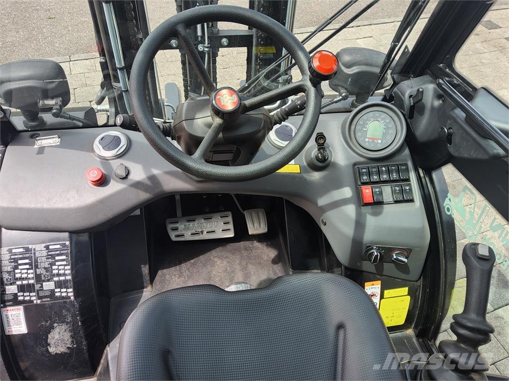 Manitou MC 25-4 Terrængående gaffeltruck
