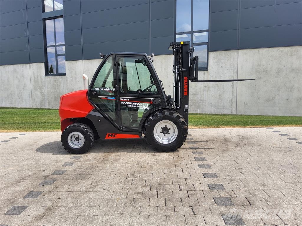 Manitou MC 25-4 Terrængående gaffeltruck
