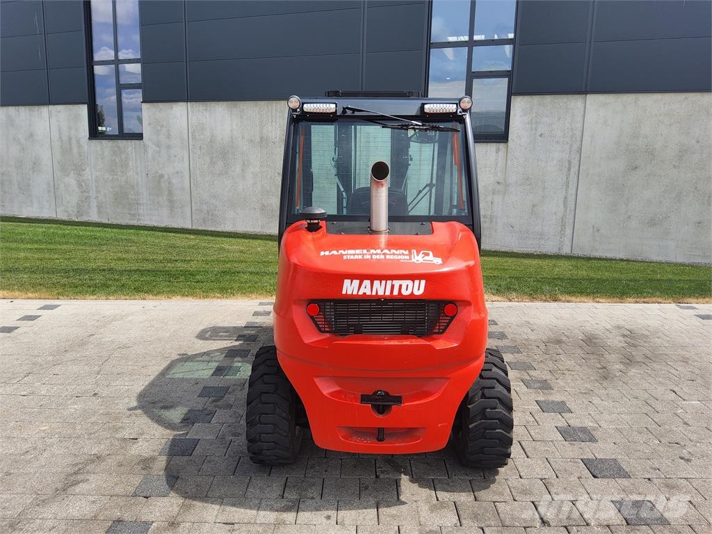 Manitou MC 25-4 Terrængående gaffeltruck