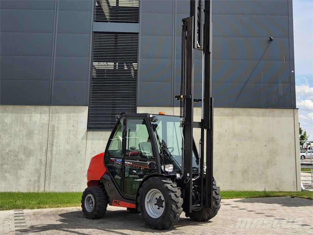 Manitou MC 30-4 Geländestapler