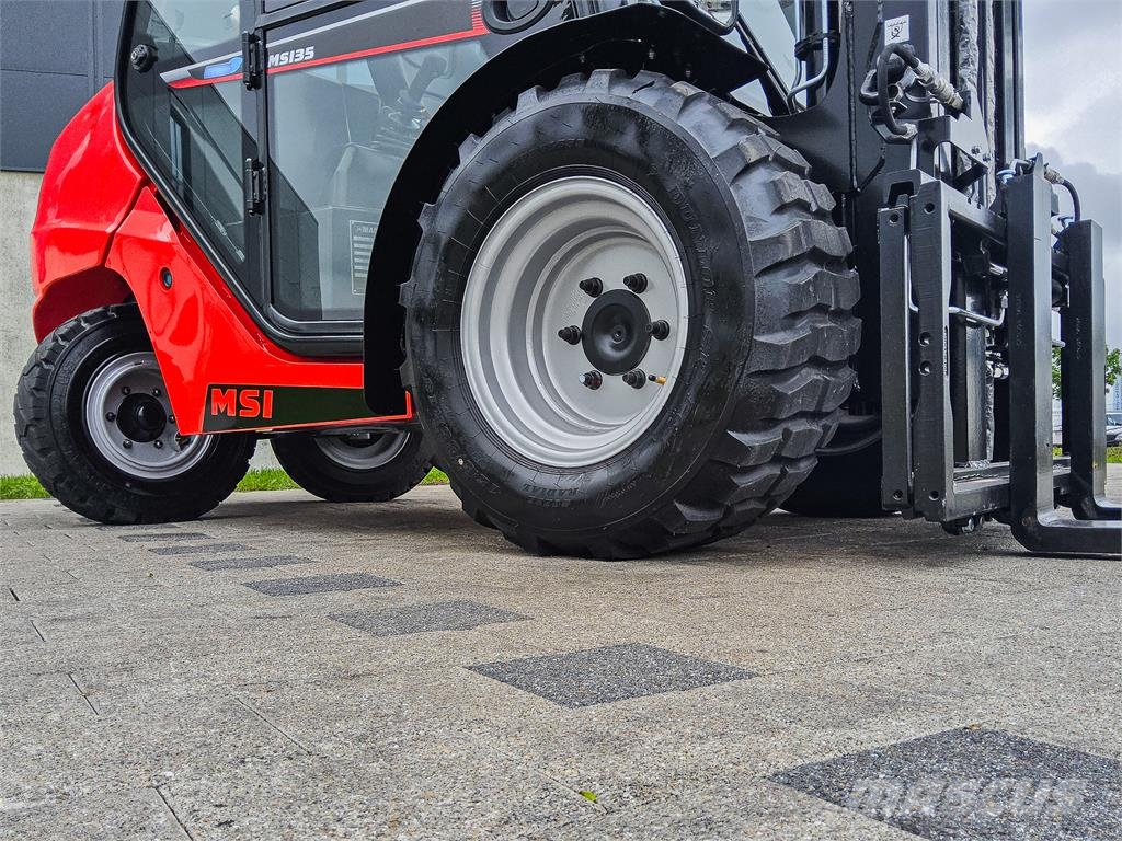 Manitou MSI 35D ST5 S1 Maastotrukit